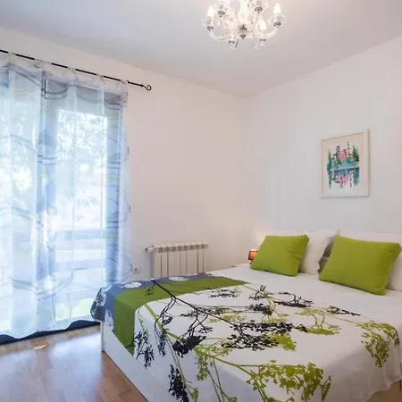 Appartement Karlo In Stinjan Pula