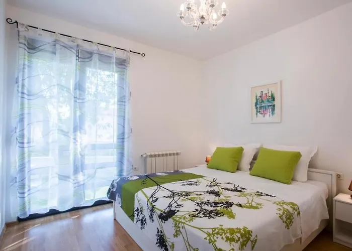 Apartment Karlo In Stinjan Pula