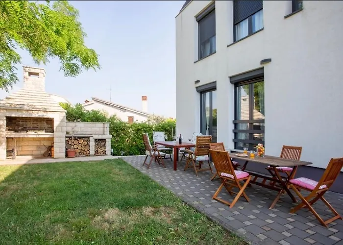 Karlo In Stinjan * Pula